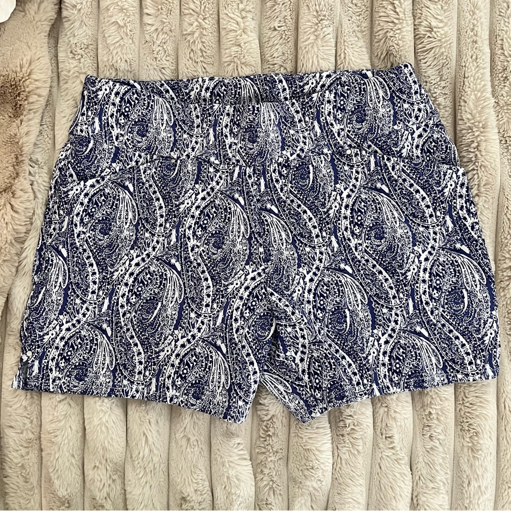 INC Blue Paisley Women's Shorts with pockets stretchy